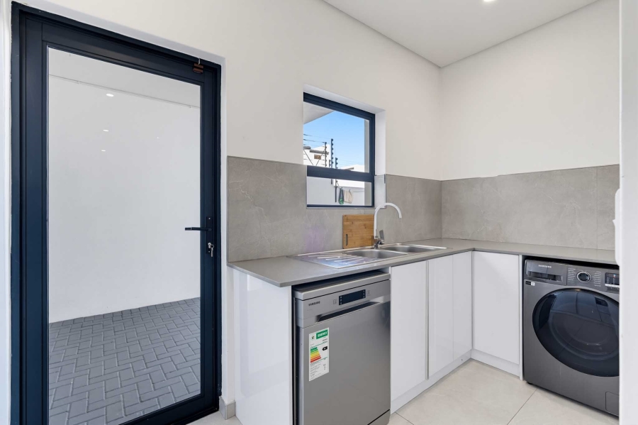 4 Bedroom Property for Sale in Sandown Western Cape